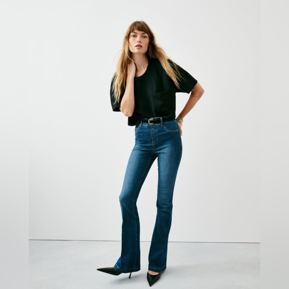 SPANX shape Original EveryWear Flare Jeans Medium pull on blue slimming stretch